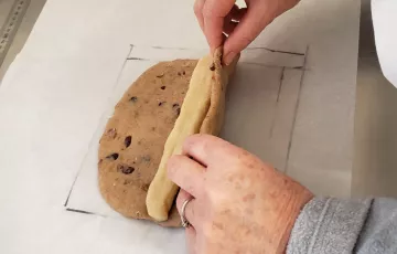 STOLLEN - Pâte d’amande, raisins secs et fruits confits